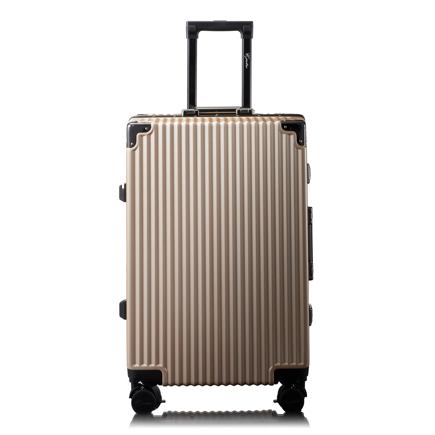 Lightweight toughness suitcase