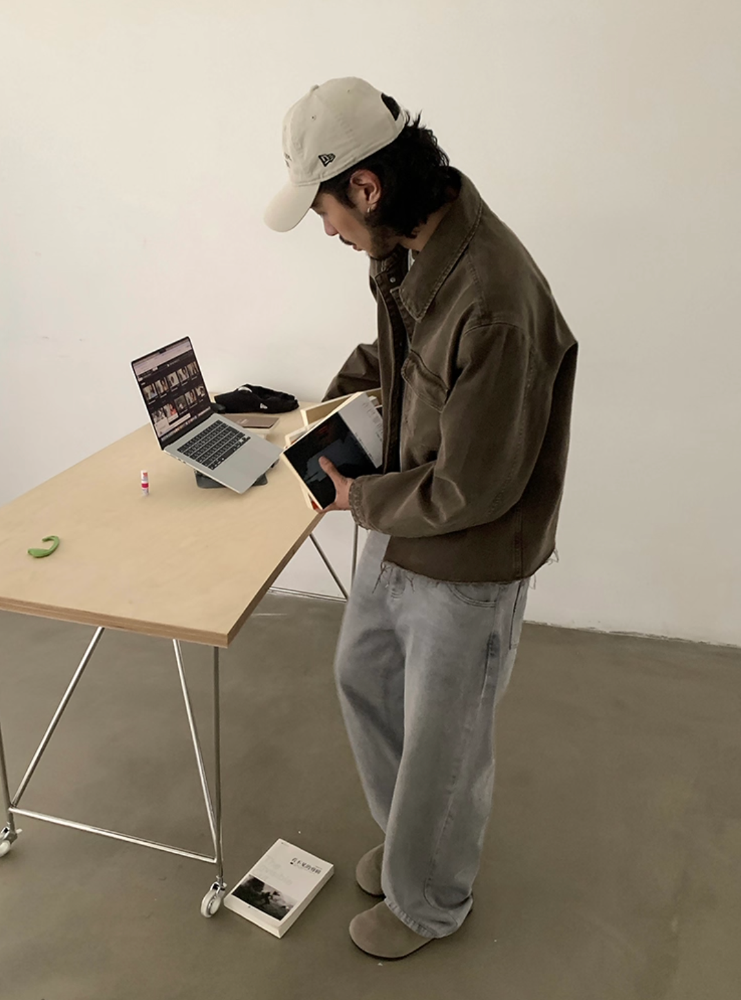 ヴィンテージウォッシュ・ストレートデニム N5689