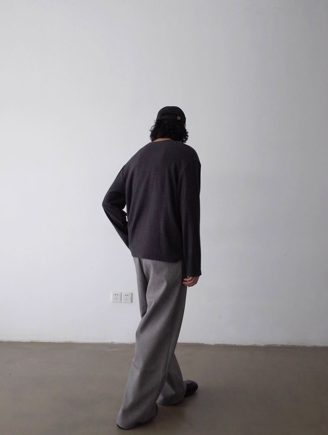 ディープツータック・ワイドカーブスラックス N6078