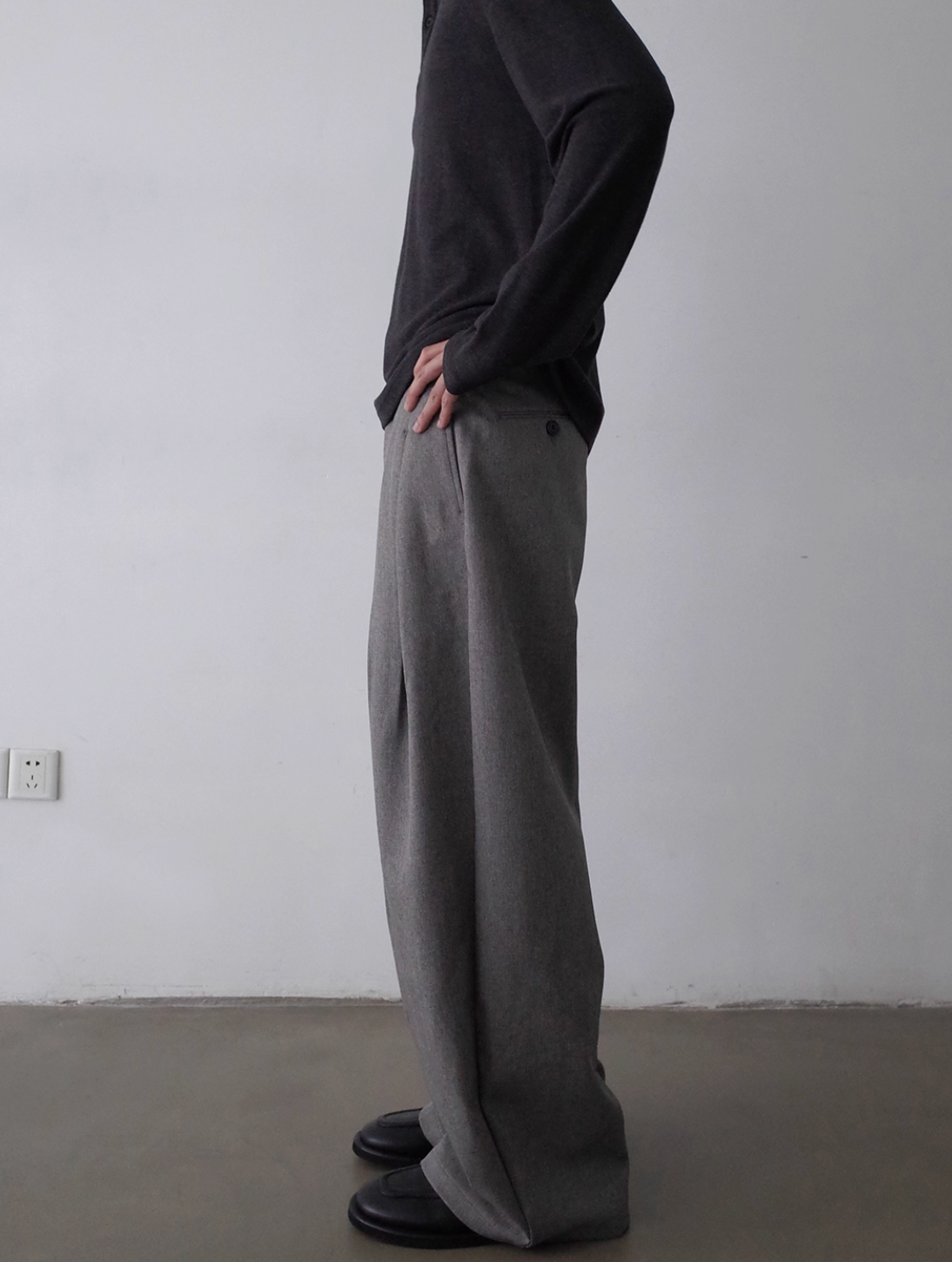 ディープツータック・ワイドカーブスラックス N6078