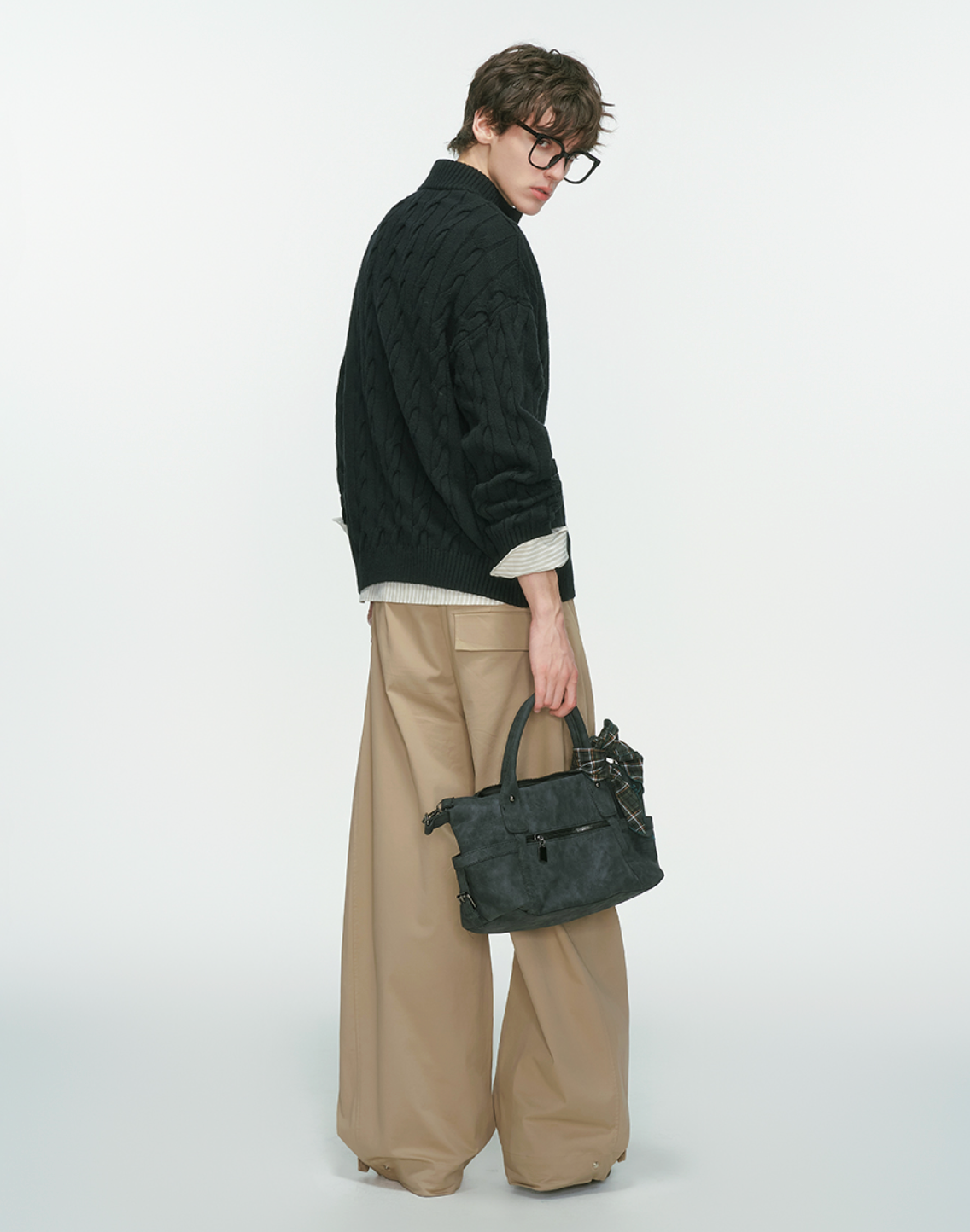 アランパターン・Vネックジップ・ニット N6107