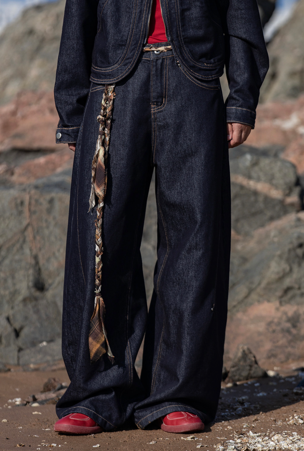 スタッズアクセント カーブデニム N6652