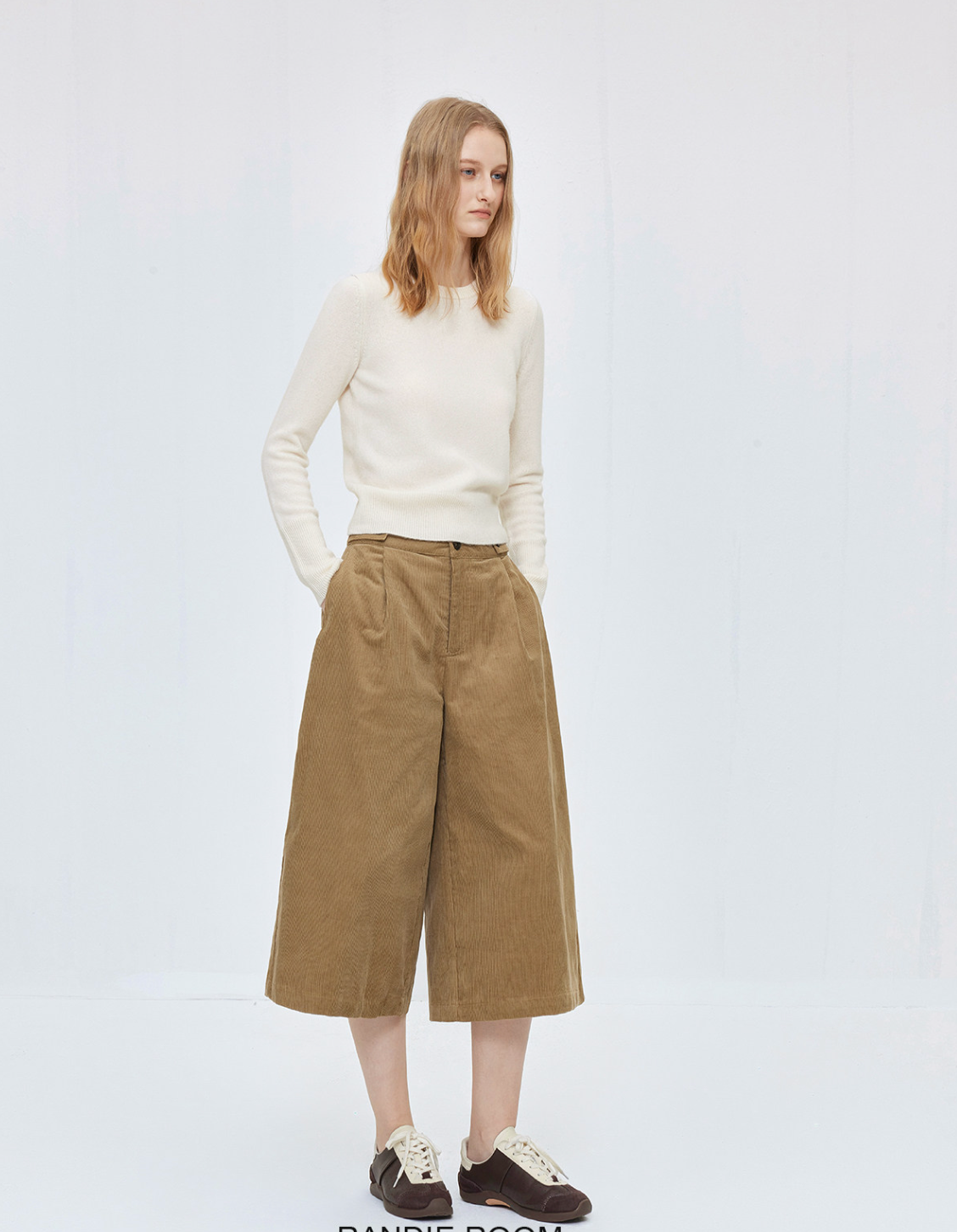 コーデュロイワイドクロップドパンツ N6742