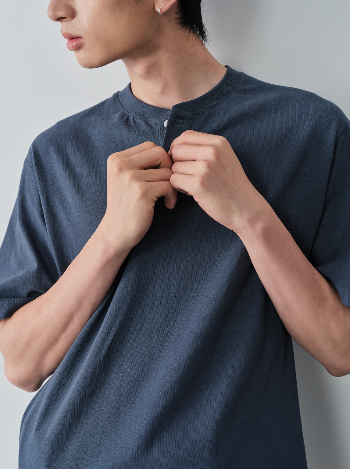 コットン100% ヘンリーネック リラックスTシャツ N7045