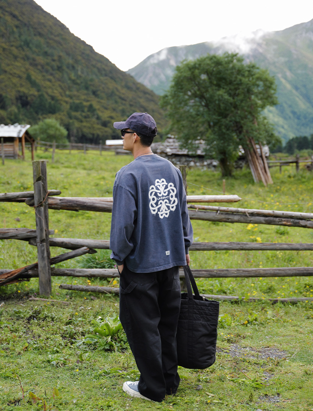 スプラッシュウォッシュグラフィックロングTシャツ N7298
