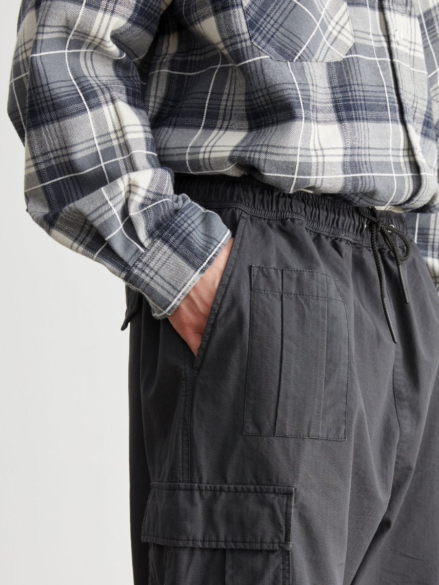 【270G】COTTON parachute pants N3640 - NNine