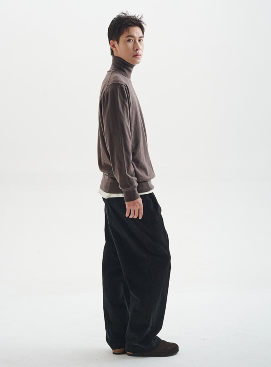 【320G】コーデュロイ corduroy straight pants N4724 - NNine