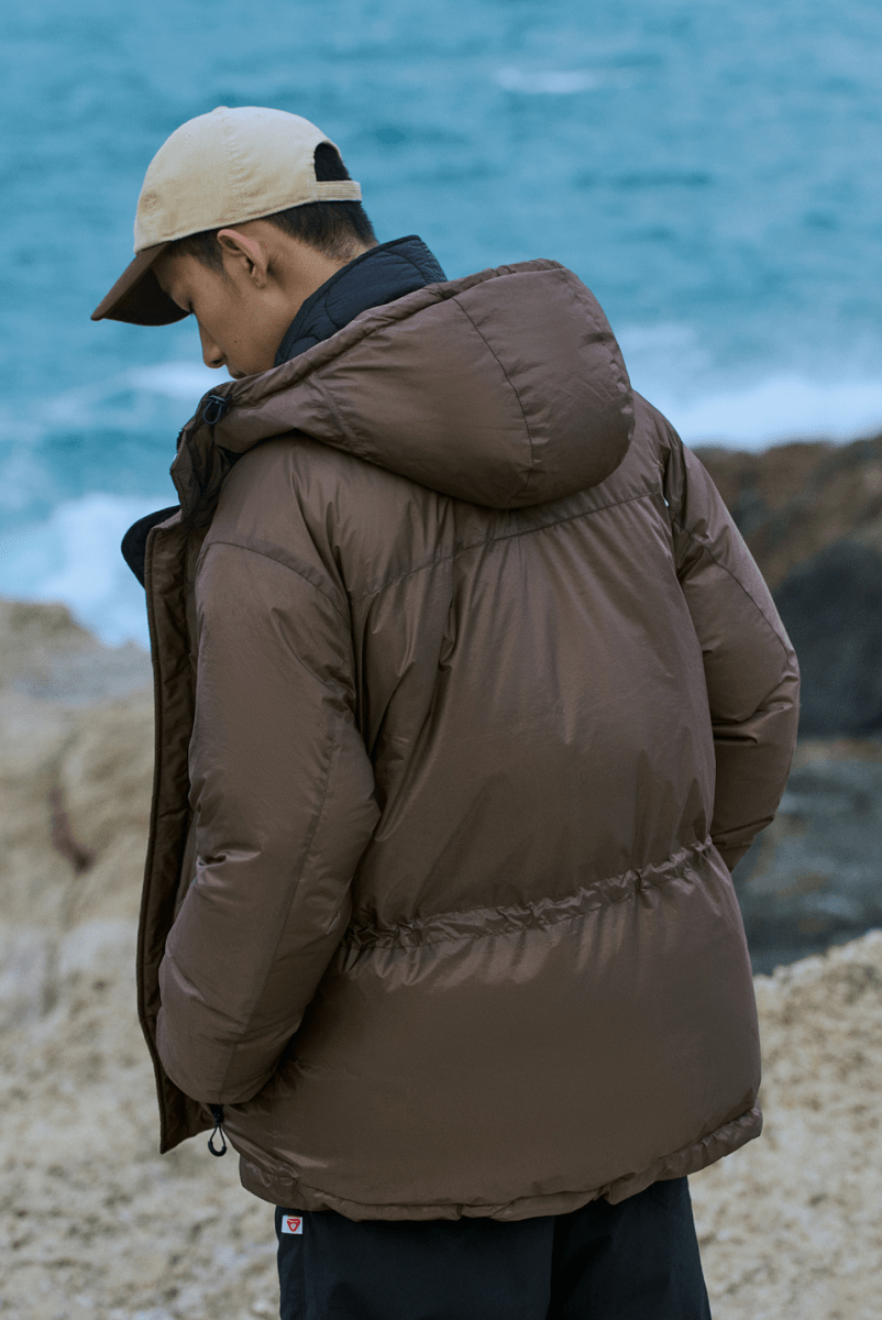 【700FP】機能性ダウン outdoor down jacket N4629 - NNine