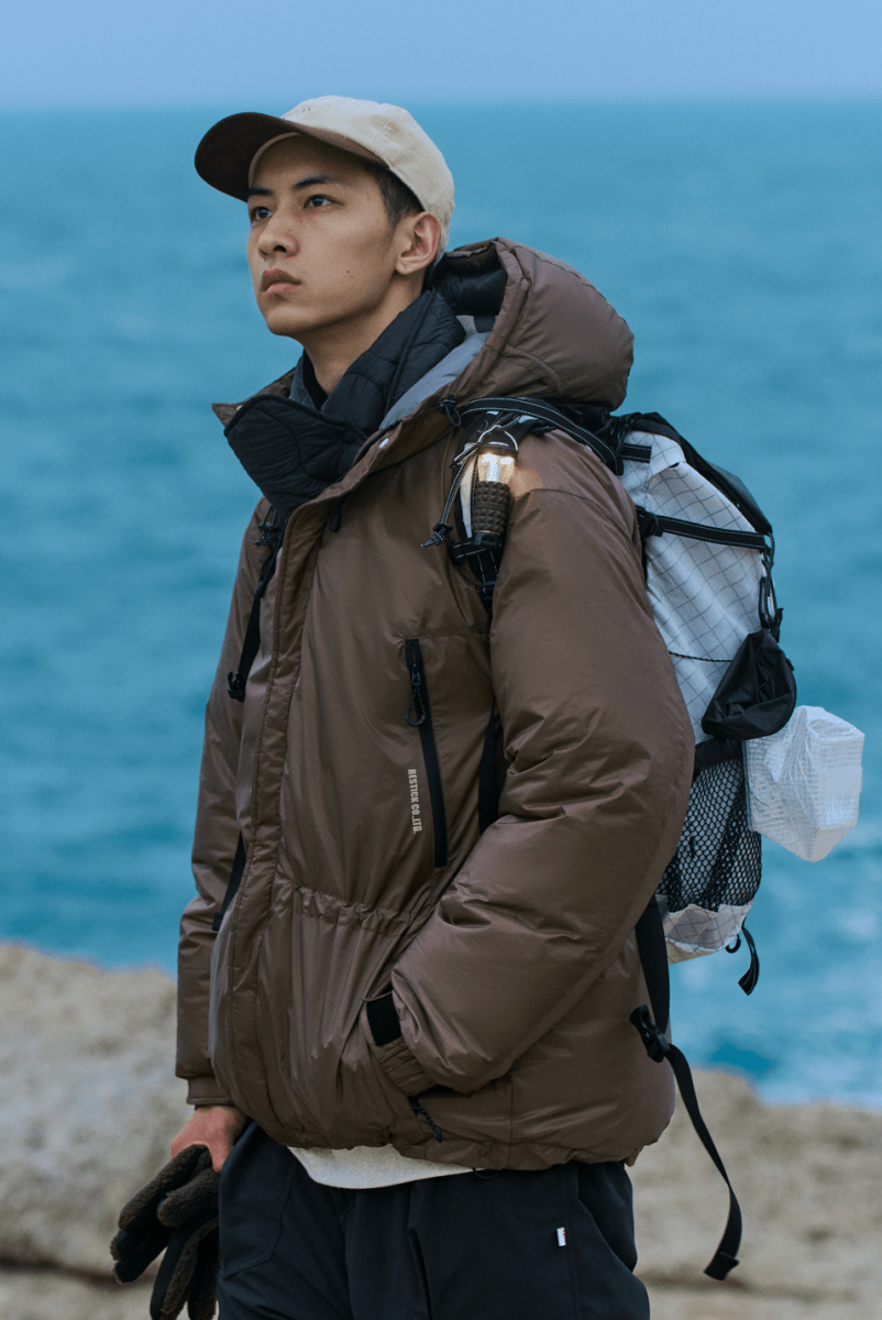 【700FP】機能性ダウン outdoor down jacket N4629 - NNine
