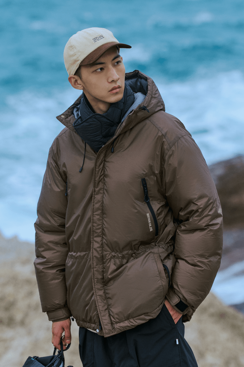 【700FP】機能性ダウン outdoor down jacket N4629 - NNine