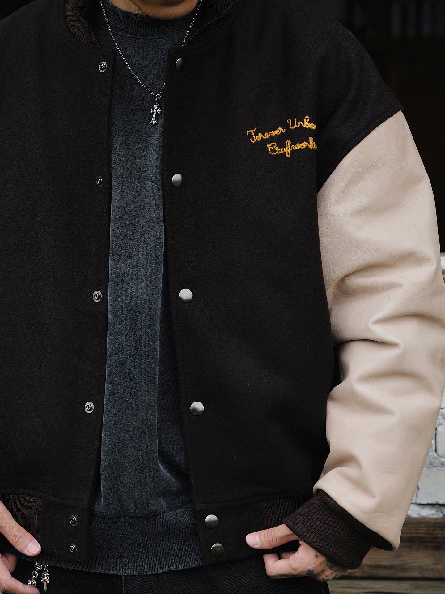 鶴刺繍ウール×レザー 混紡バーシティジャケット N6252