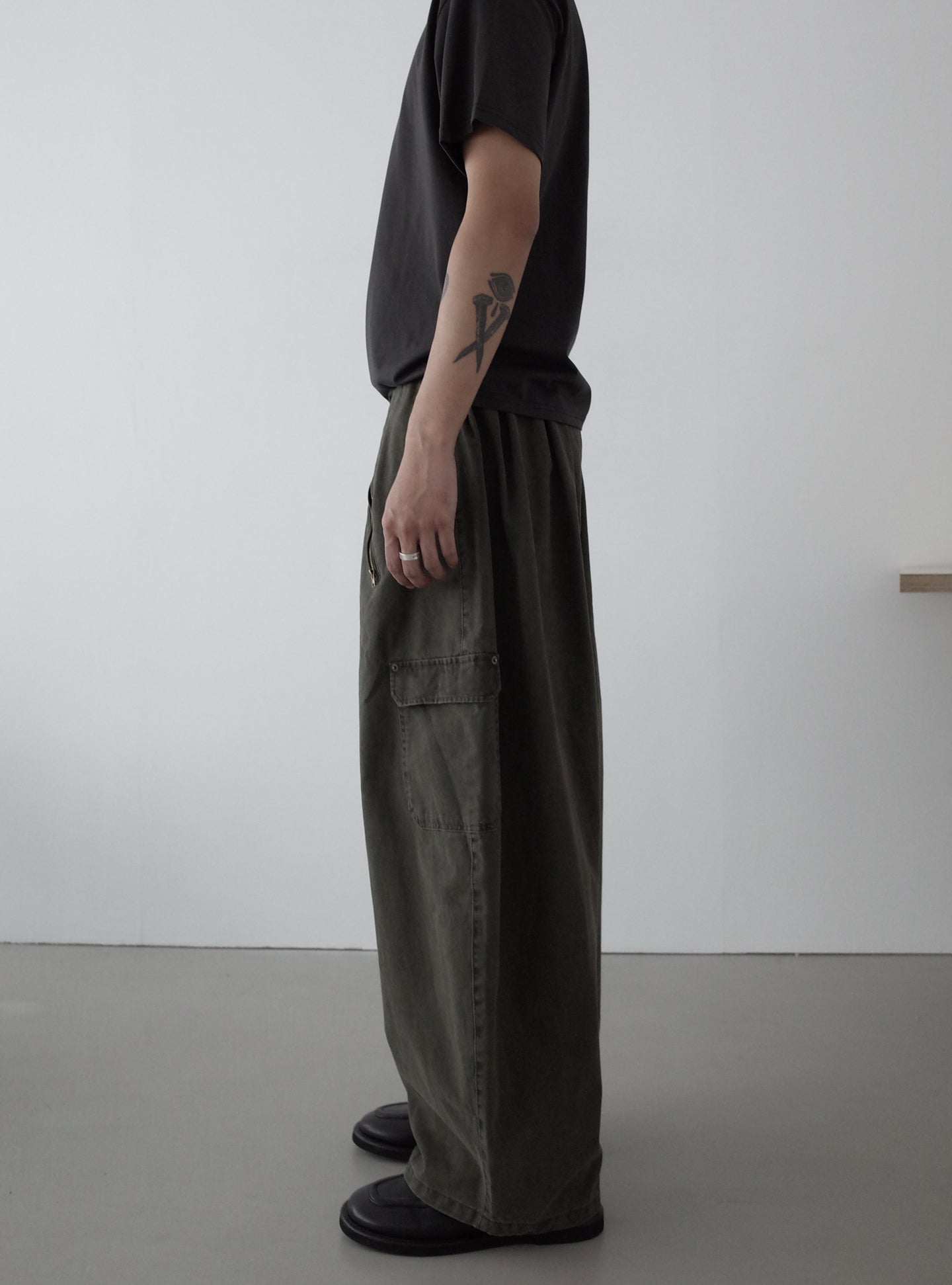 カーブドワイド 多ポケットウォッシュドカーゴ N6138