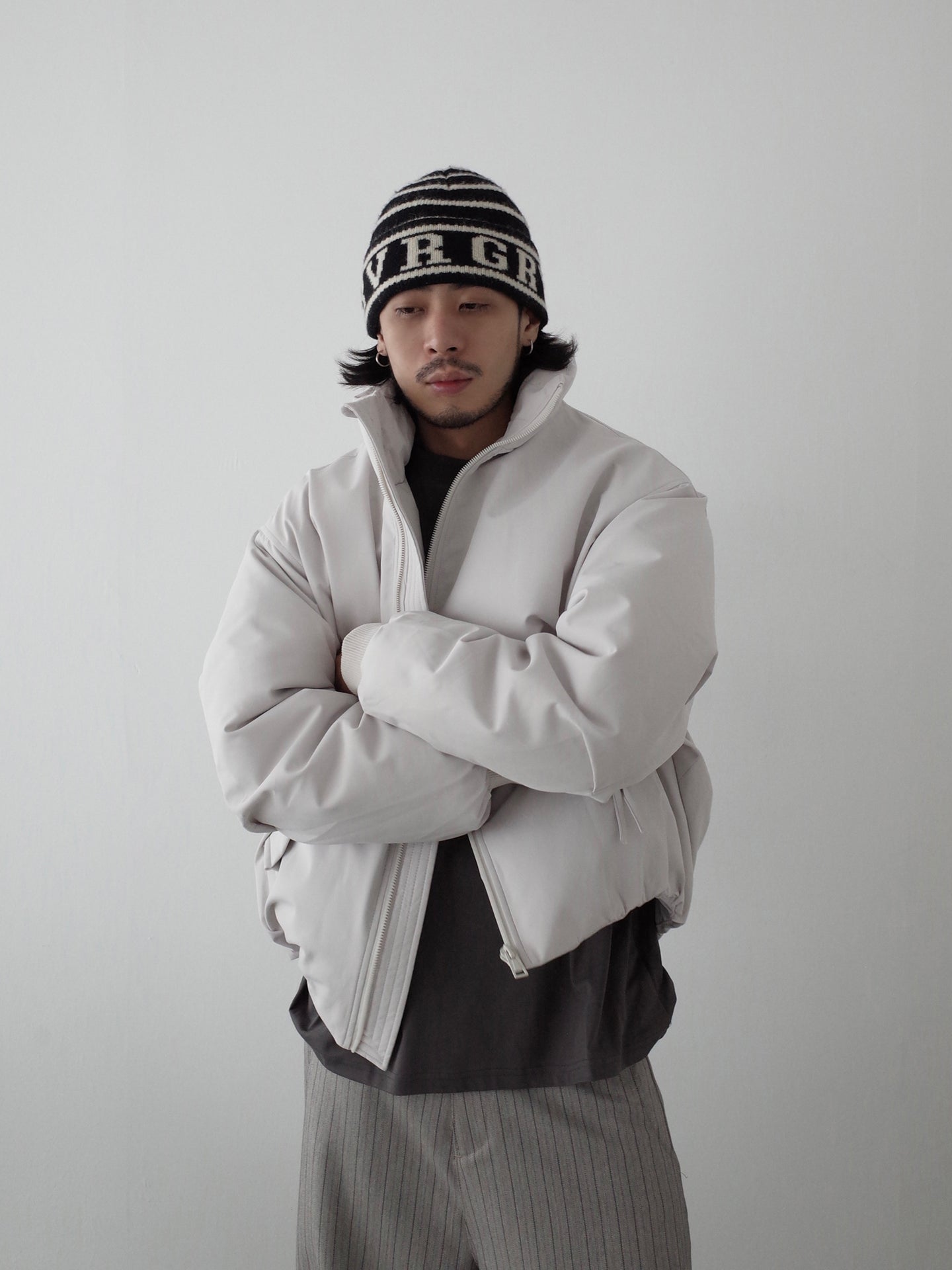 ミニマル・ボリュームダウンブルゾン N6197