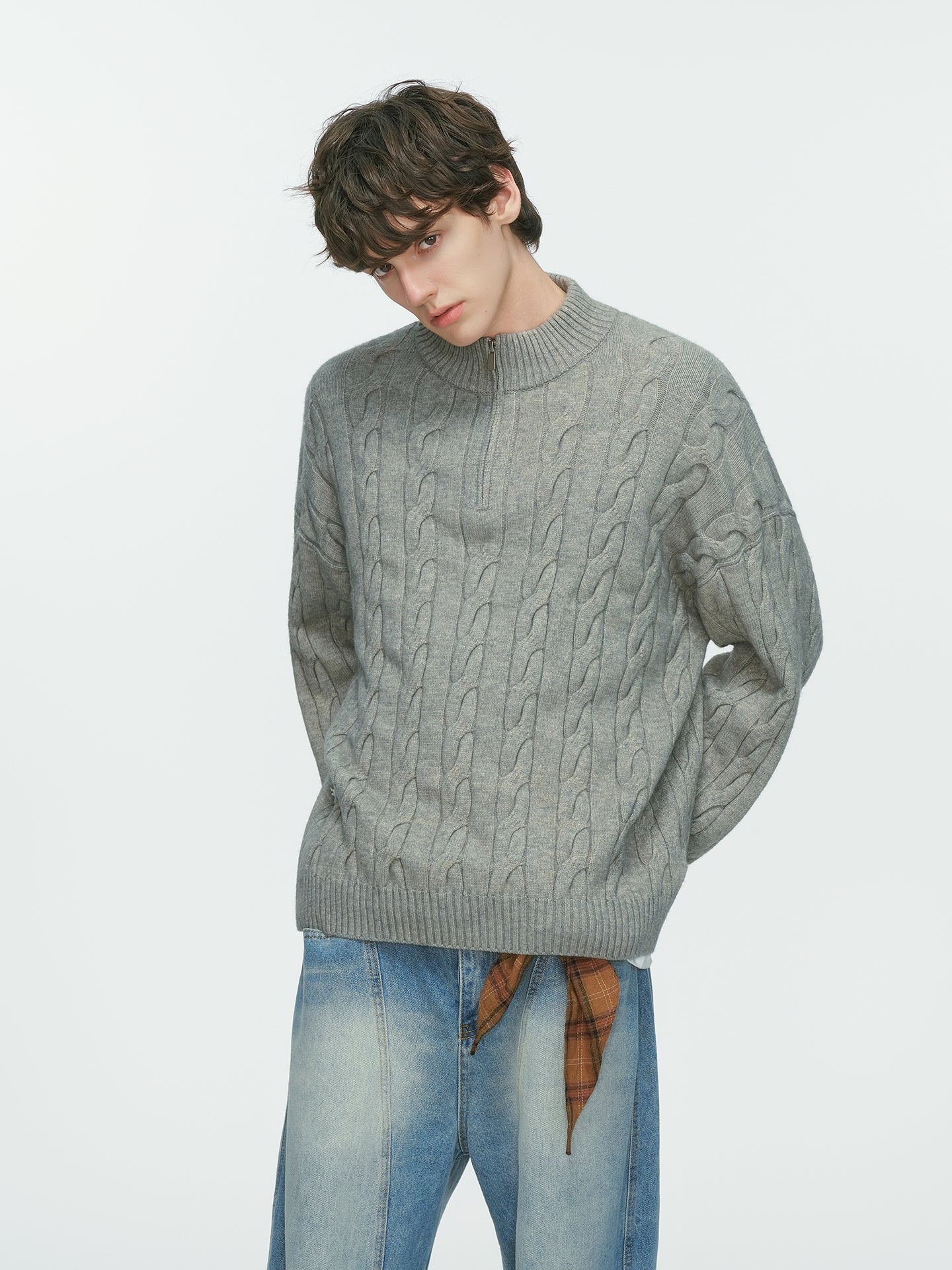 アランパターン・Vネックジップ・ニット N6107