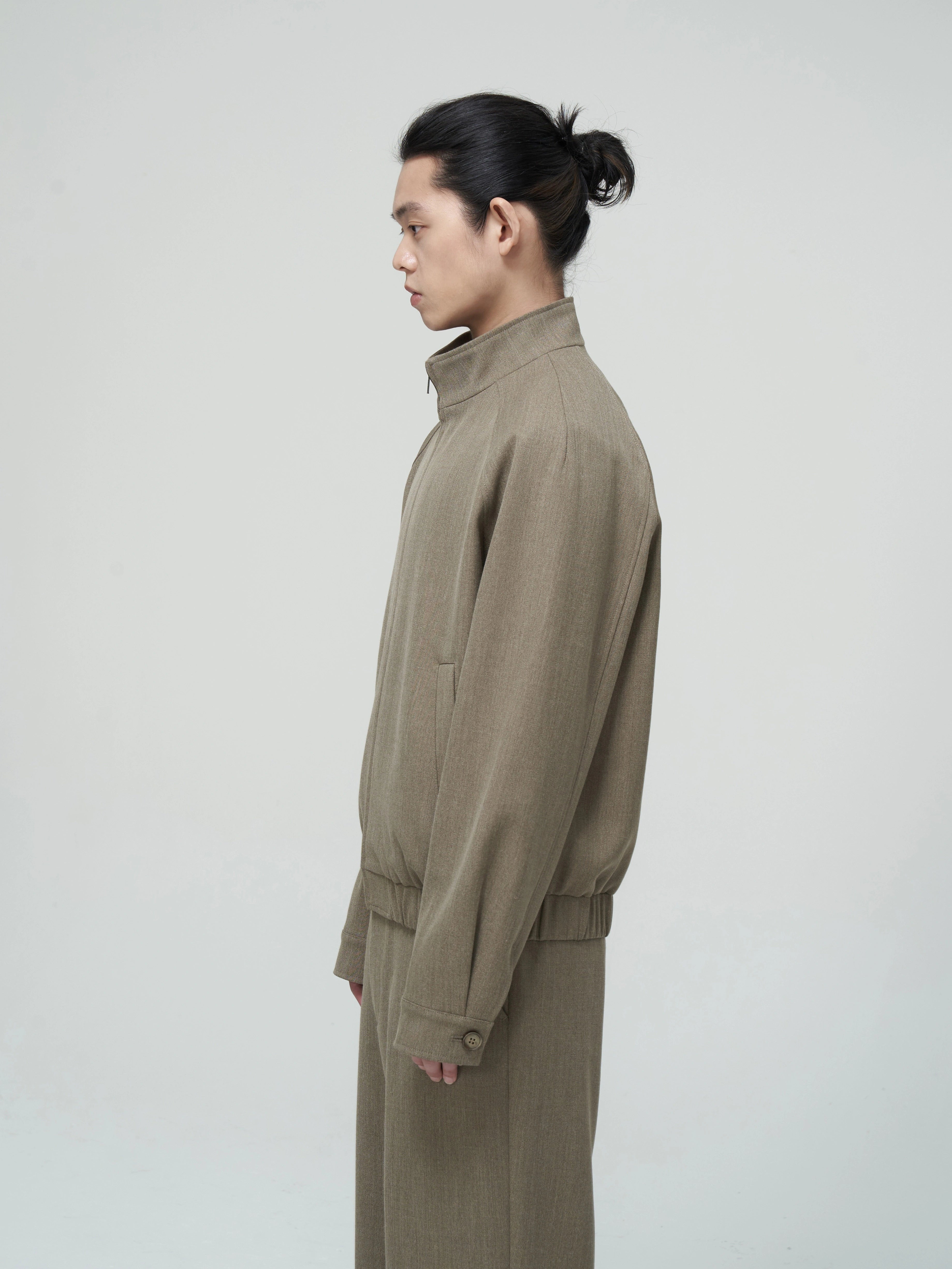 ファブリック・スタンドカラージップブルゾン N6111