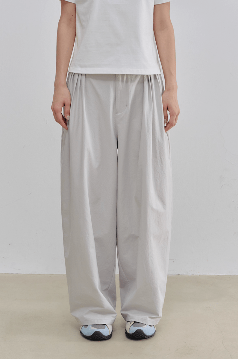軽量 ワイドタック ナイロン バルーンパンツ / Light grey wide leg pants N5576 - ファッション通販NNine(ナイン)
