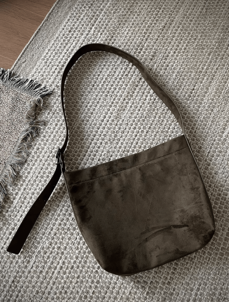 スエードメッセンジャーバッグ レザー / Suede Messenger Bag N5567 - ファッション通販NNine(ナイン)