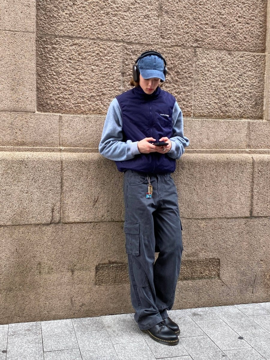 Stand color White duck down 90 % vest   N2606