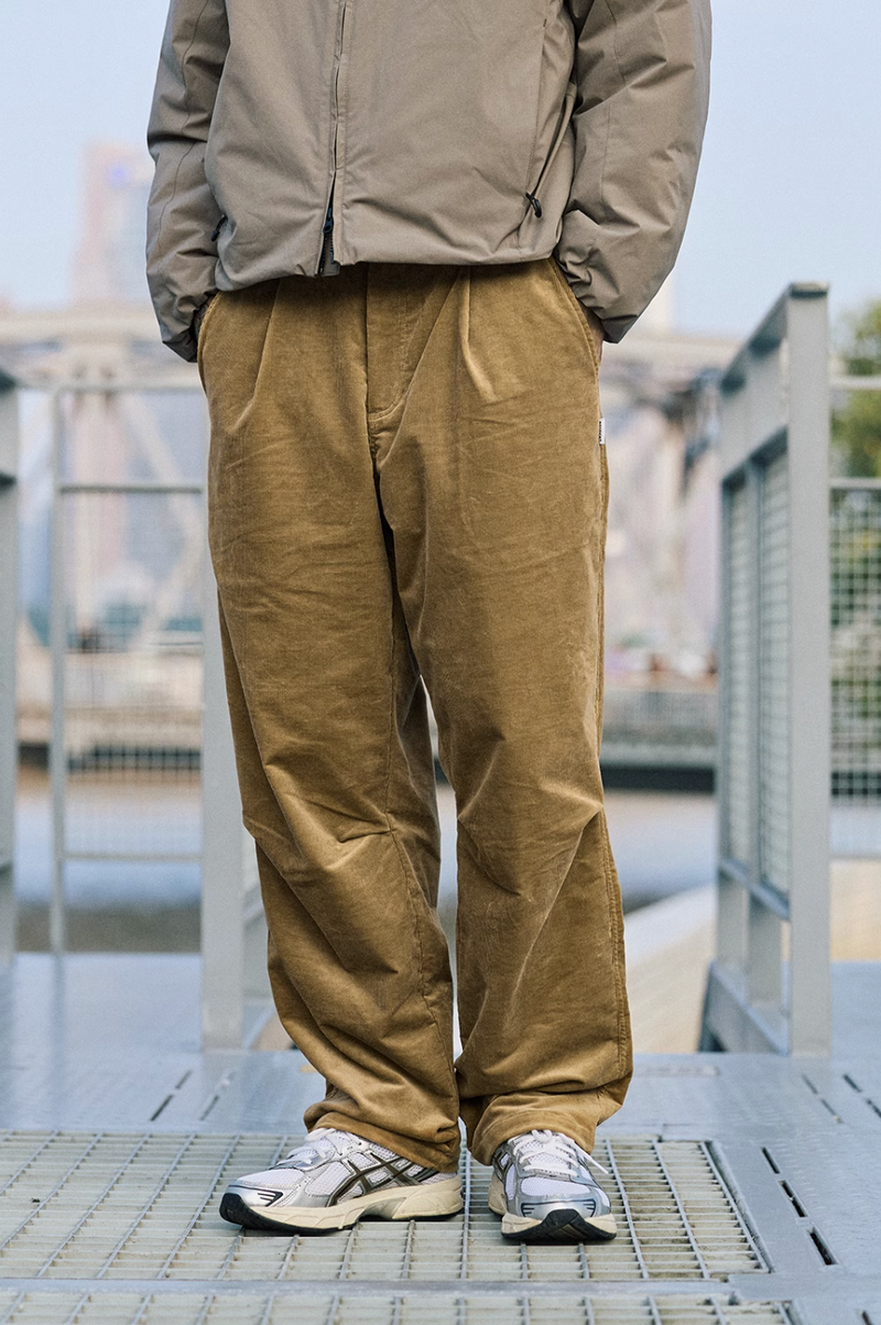 tapered corduroy pants N4480