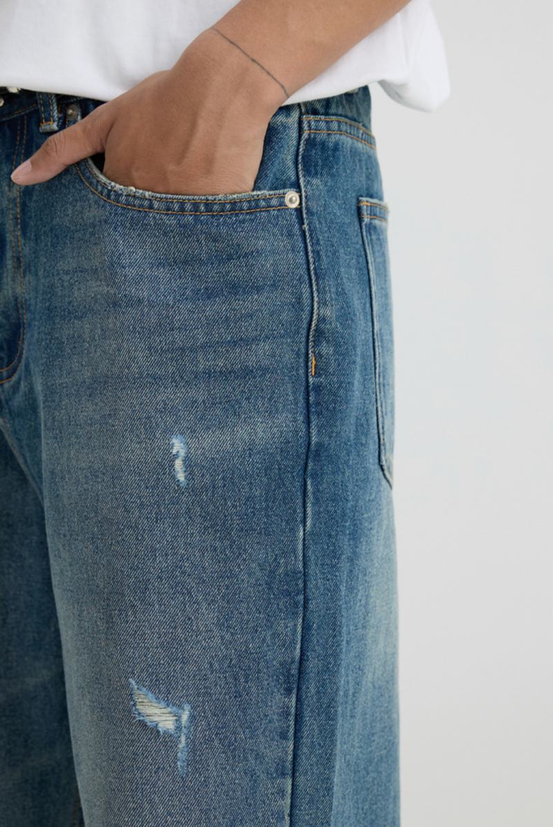 Washed denim distressed pants   N4632