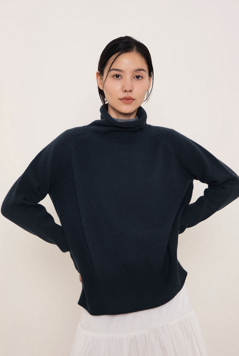 turtleneck sweater   N4680