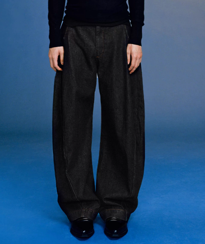 ブラックデニム カーブワイドパンツ / curved wide pants   N5609