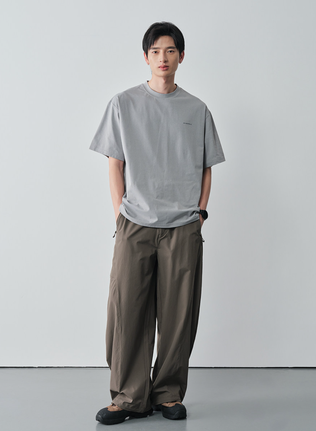 吸汗速乾ドットグラフィックTシャツ N7142