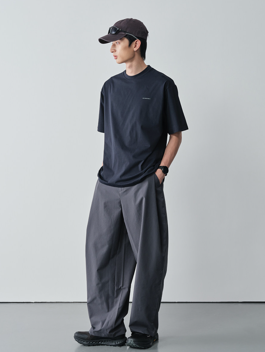 吸汗速乾ドットグラフィックTシャツ N7142