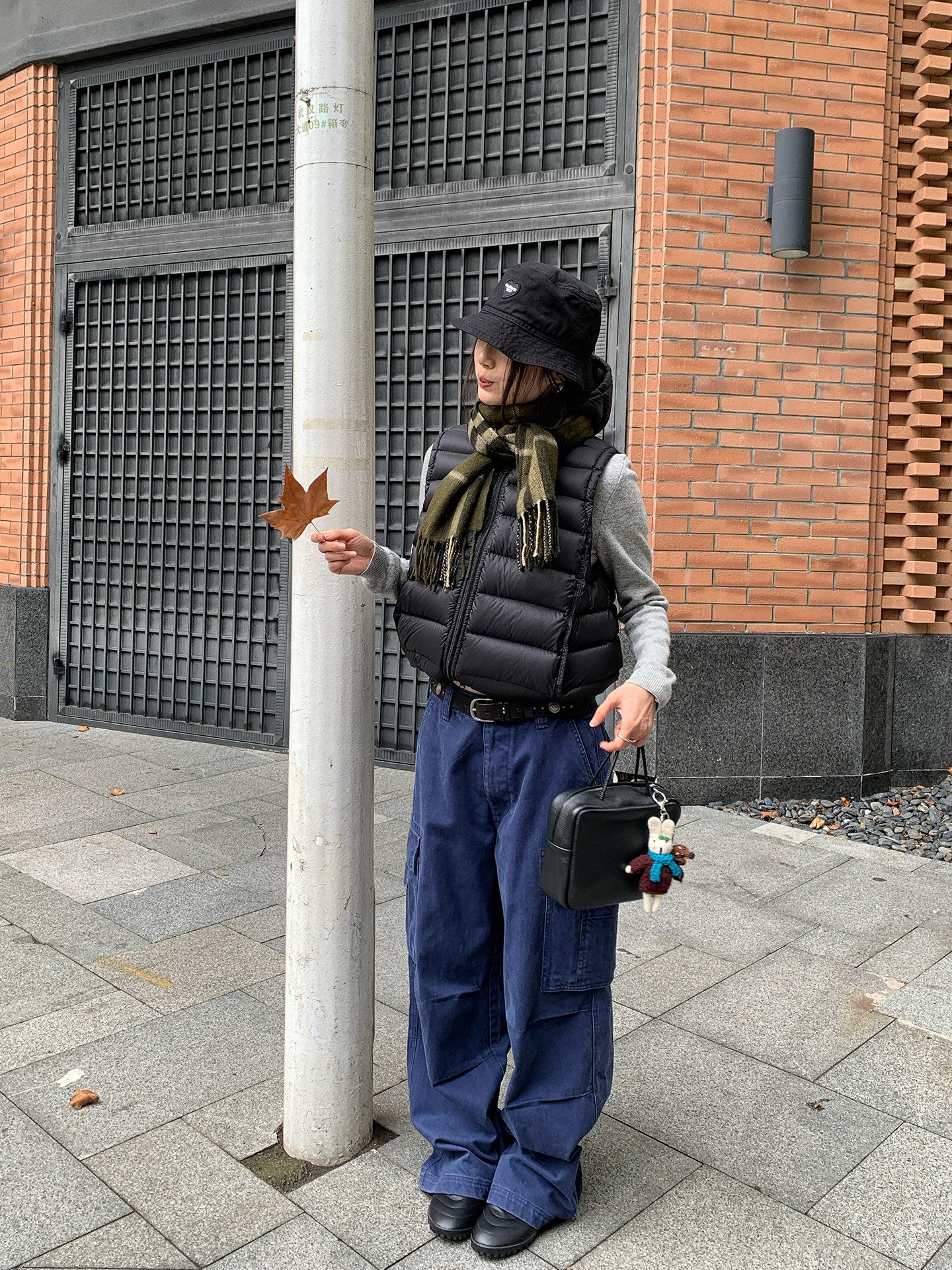 タックデザイン マルチポケットカーゴパンツ　N6750