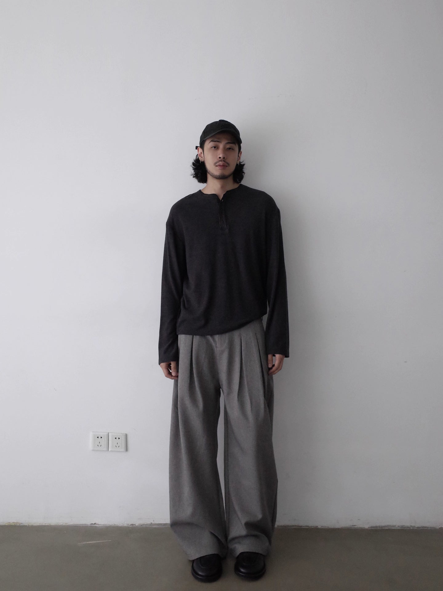 ディープツータック・ワイドカーブスラックス　N6078