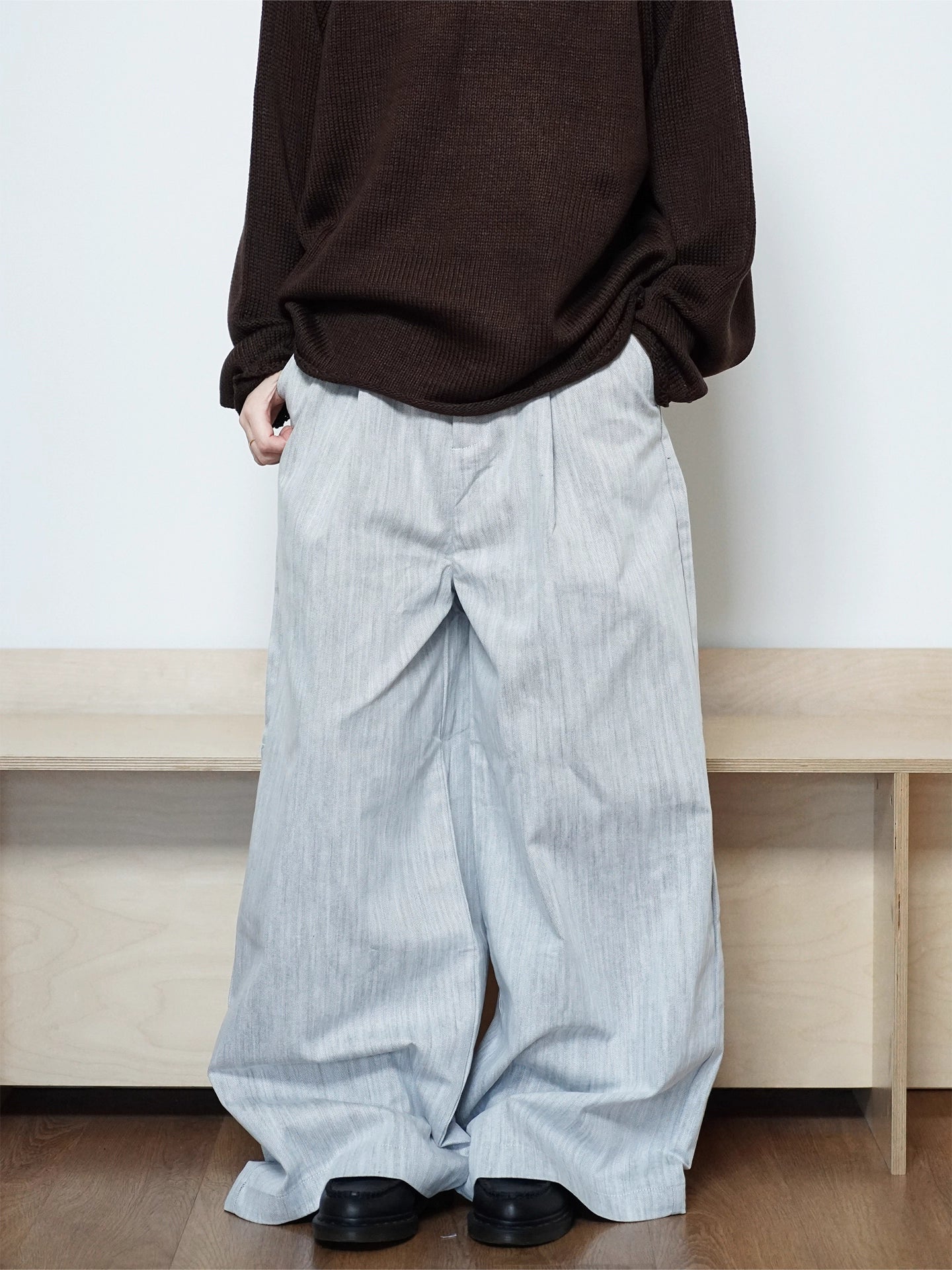 コットンリネン・テクスチャー・ワイドフレアパンツ N6062