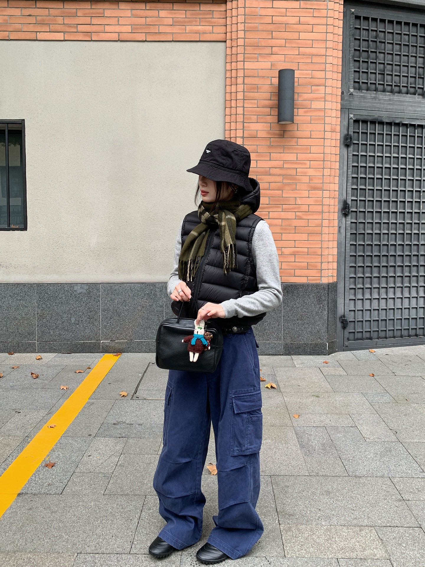 タックデザイン マルチポケットカーゴパンツ　N6750