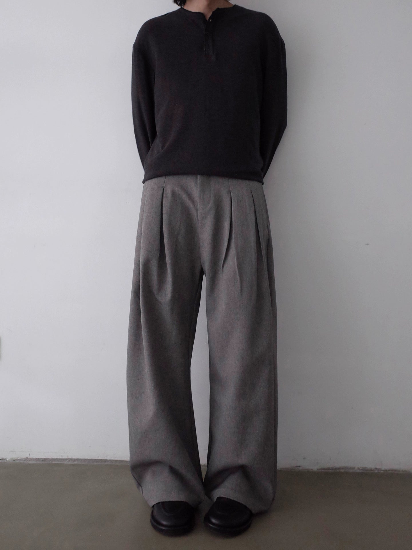 ディープツータック・ワイドカーブスラックス　N6078