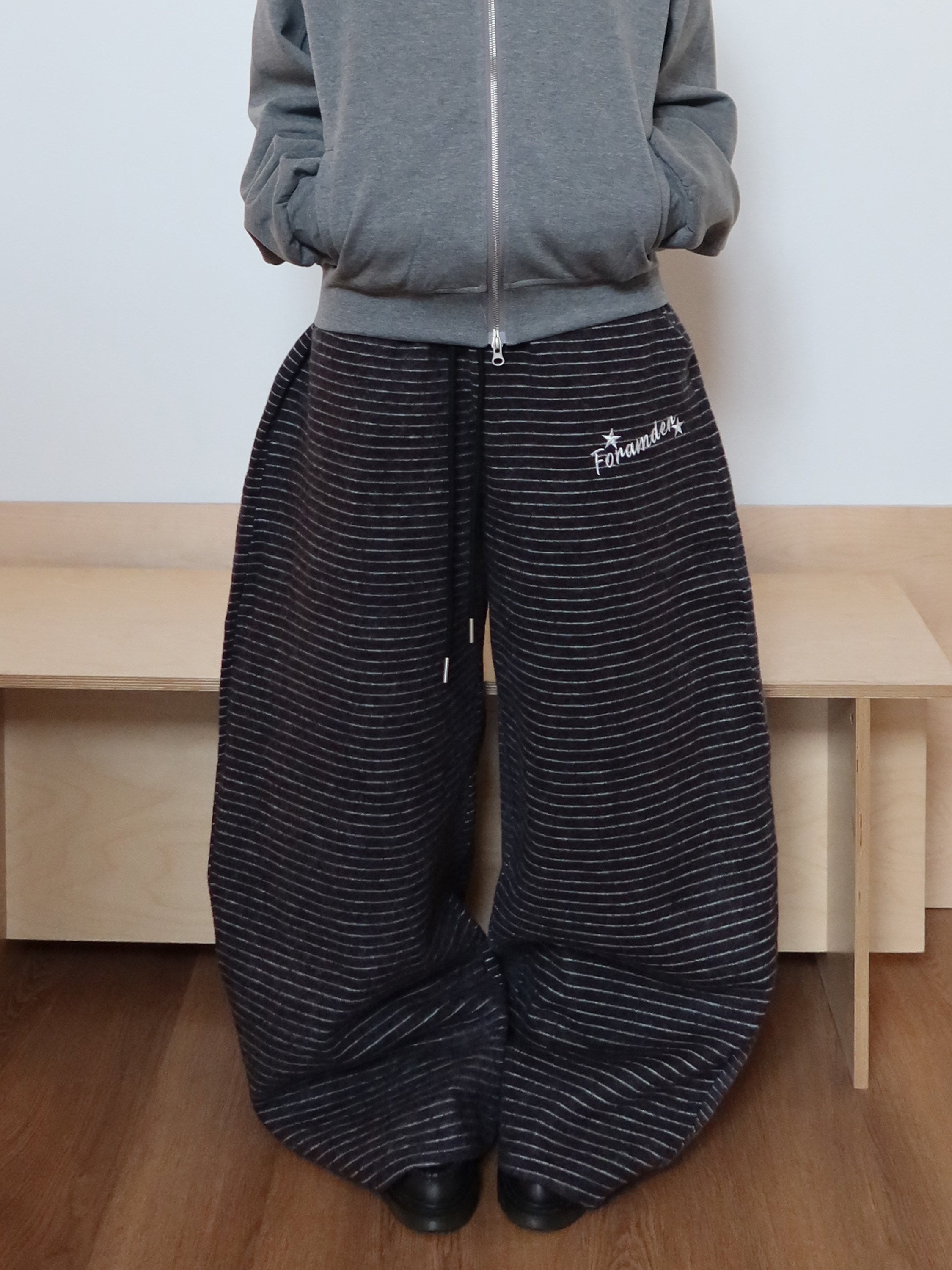 ストライプカーブド 裏起毛ワイドストレートパンツ N6378