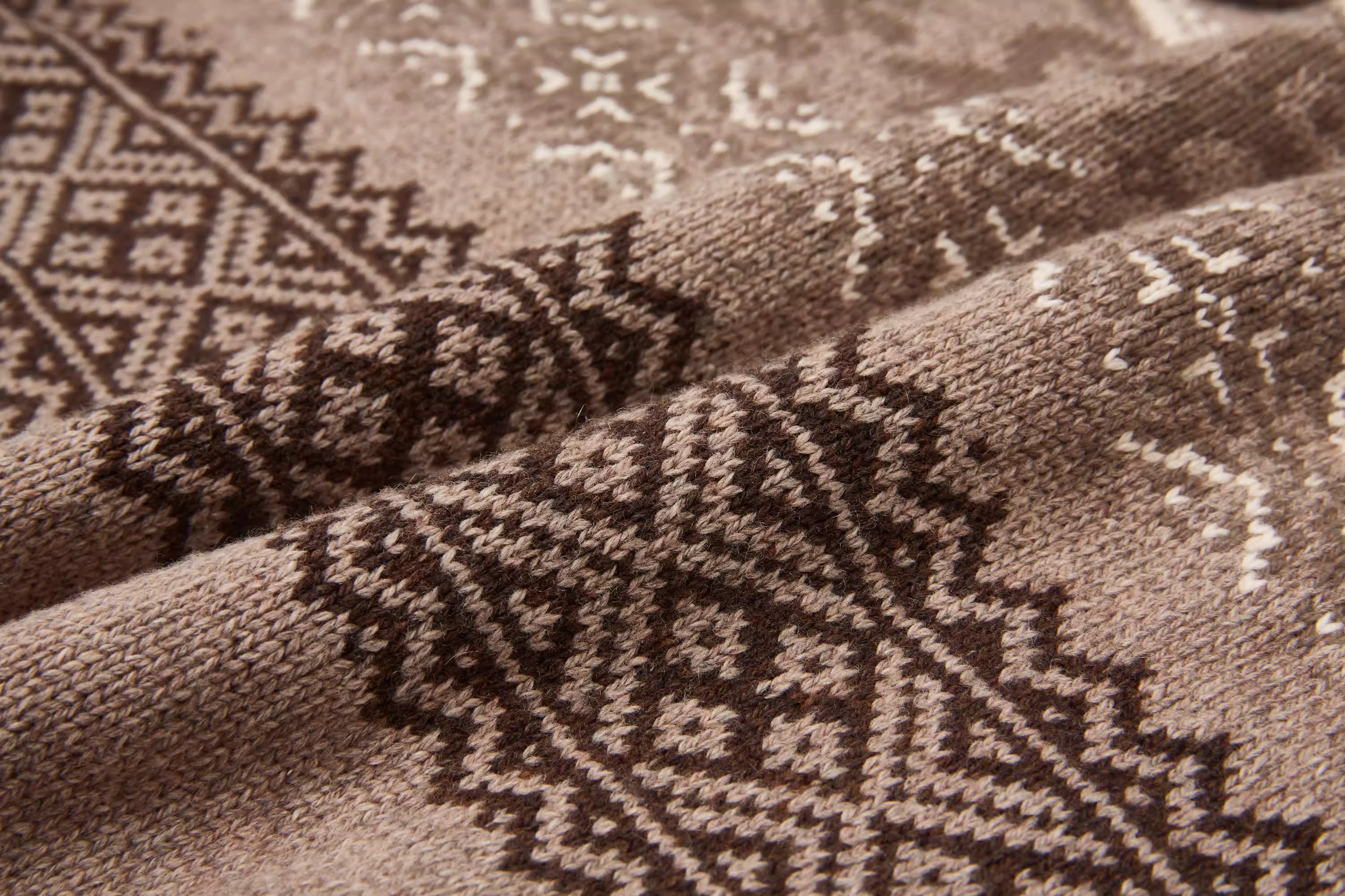 ペンギンモチーフ・フェアアイルヘンリーニット N6037