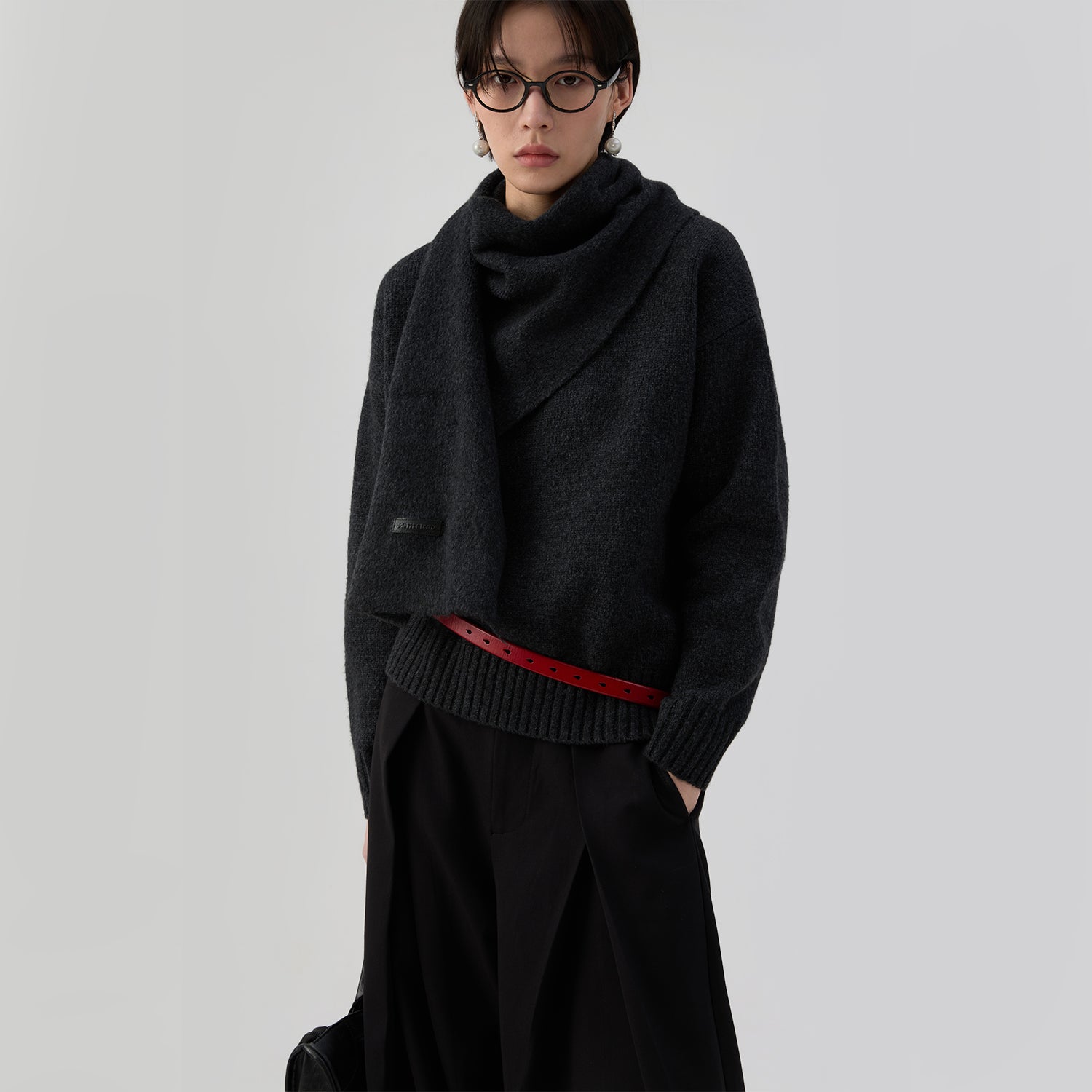 スカーフドッキング・アシンメトリー・デザインニット N6164