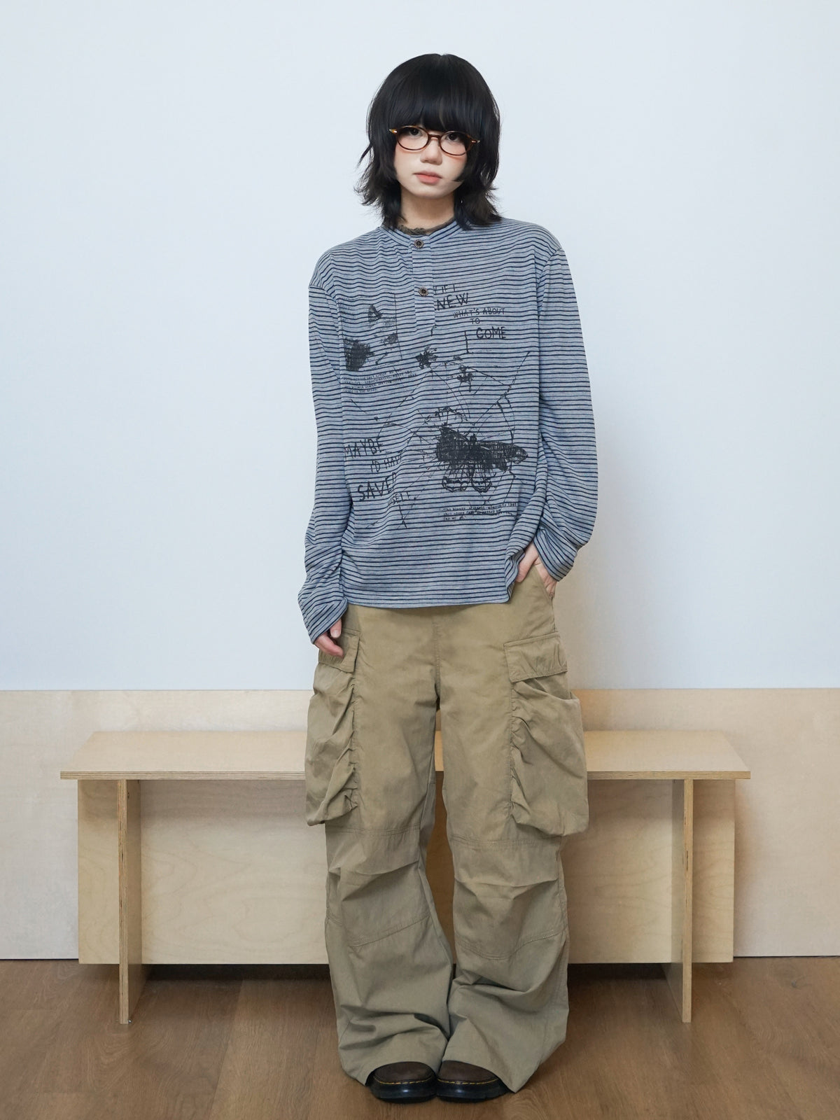 手描き風グラフィックボーダーヘンリーTシャツ N7309
