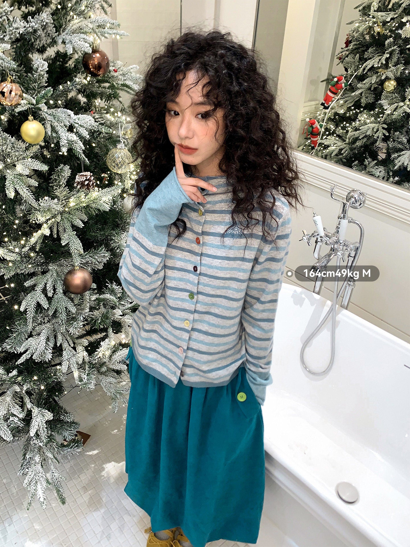 ペールブルーストライプ 羊毛混カーディガン N6517