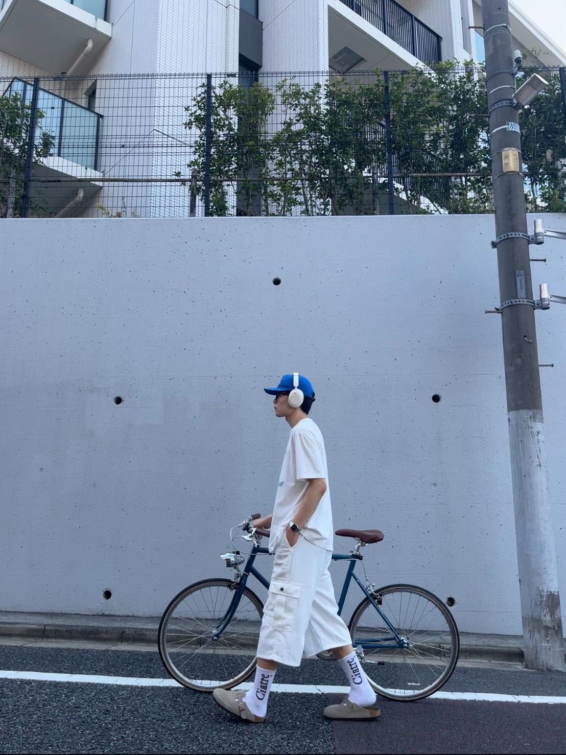 ワイドフィット・クロップドカーゴパンツ　AK001