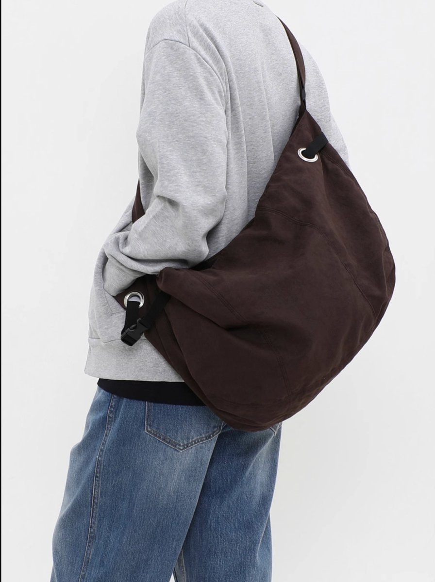 suede shoulder bag / バナナショルダーバッグ N4312 - NNine
