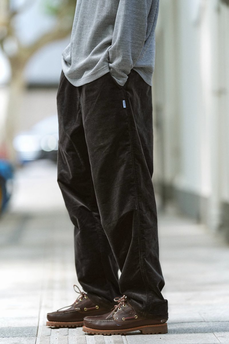 tapered corduroy pants / 吸水速乾コーデュロイパンツ N4480 - NNine